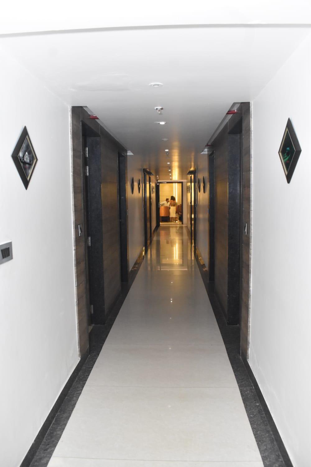 Hotel Parklane Agra (Uttar Pradesh) Bagian luar foto