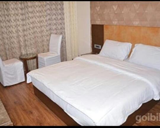 Hotel Parklane Agra (Uttar Pradesh) Bagian luar foto